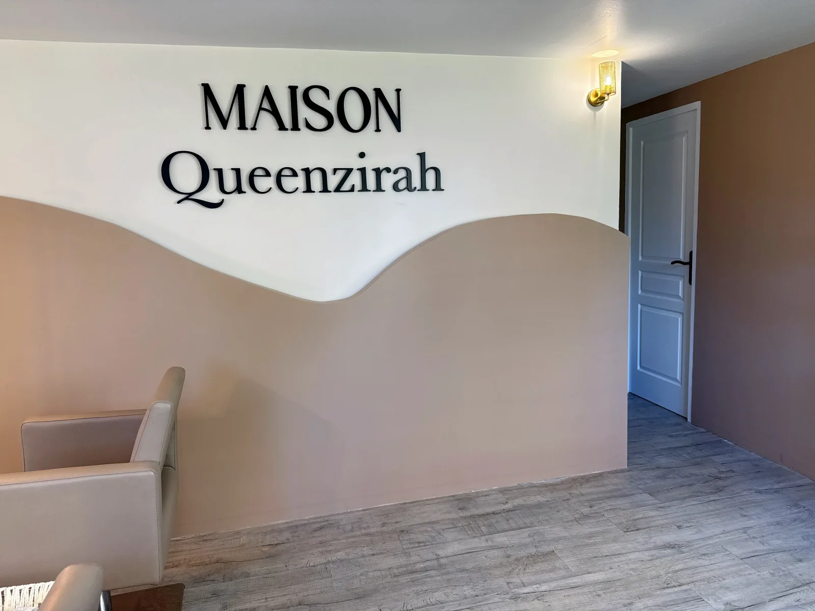 Maison Queenzira - Coiffure Meudon - Maison Queenzira - Photo Galerie - OneBooking