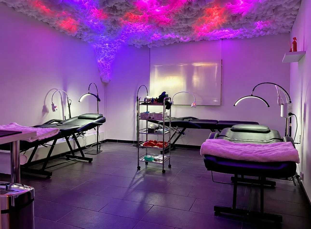 Smile Edit & Nailys Beauty - Onglerie Villefranche-sur-Saône - Smile Edit & Nailys Beauty - Photo Galerie - OneBooking