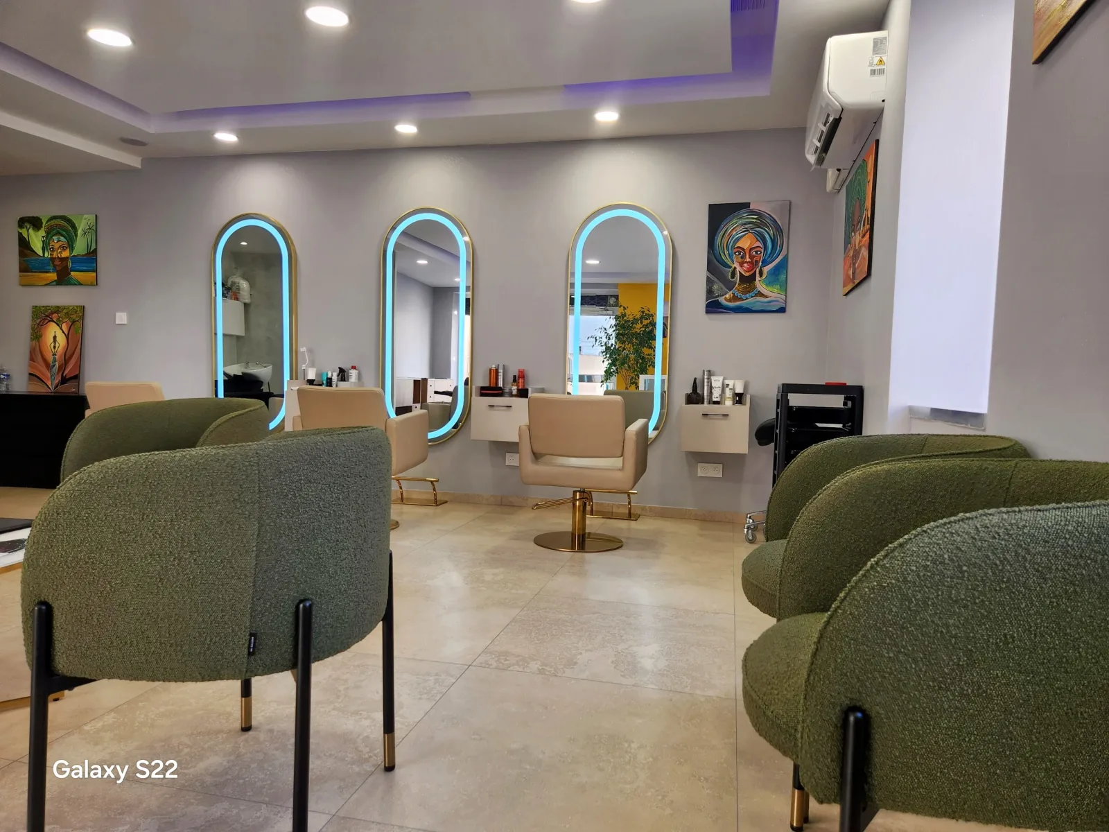 BoucleCrépus - Coiffure Villefranche-sur-Saône - BoucleCrépus - Photo Galerie - OneBooking