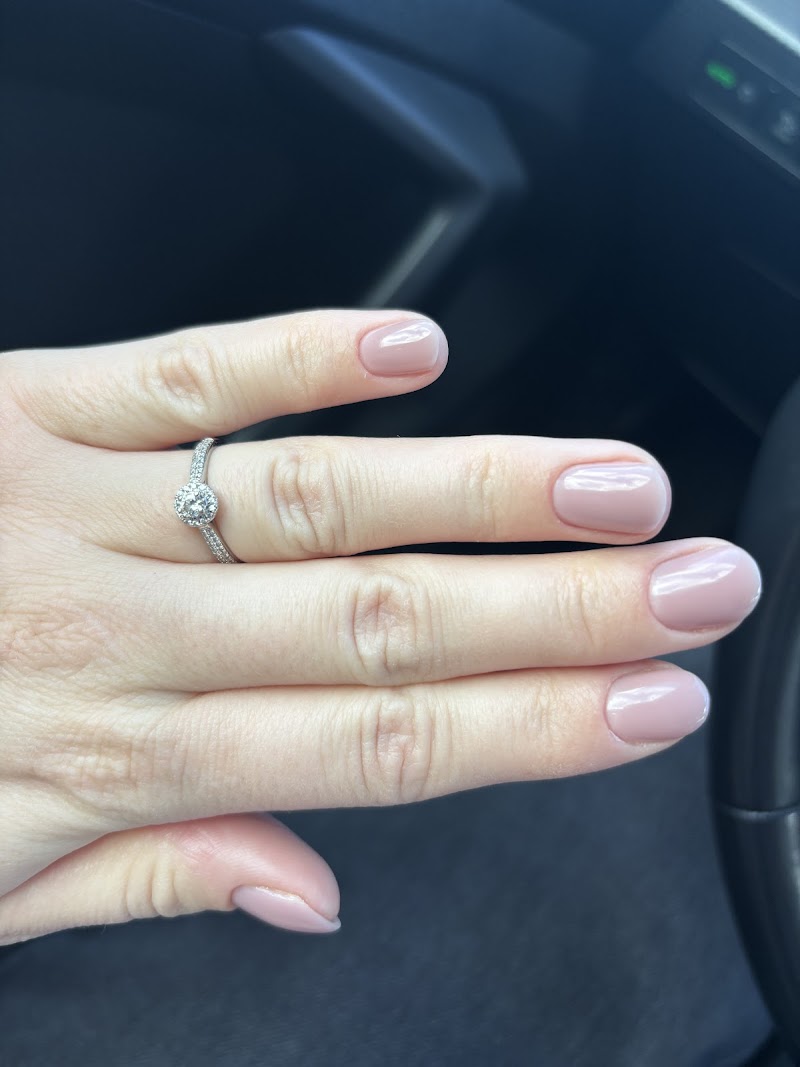 Utopia Nails - Onglerie Cannes - OneBooking