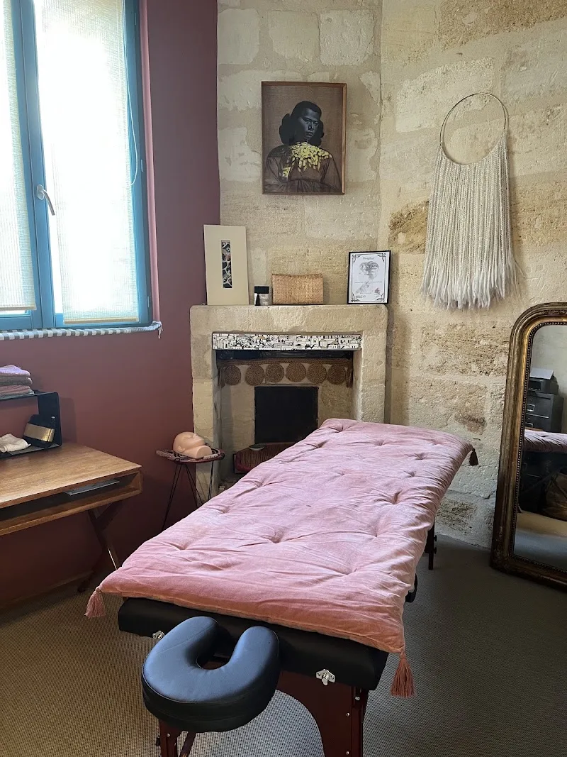 Face and Flow - Massage facial anti-âge à Bordeaux - Massage Bordeaux - OneBooking