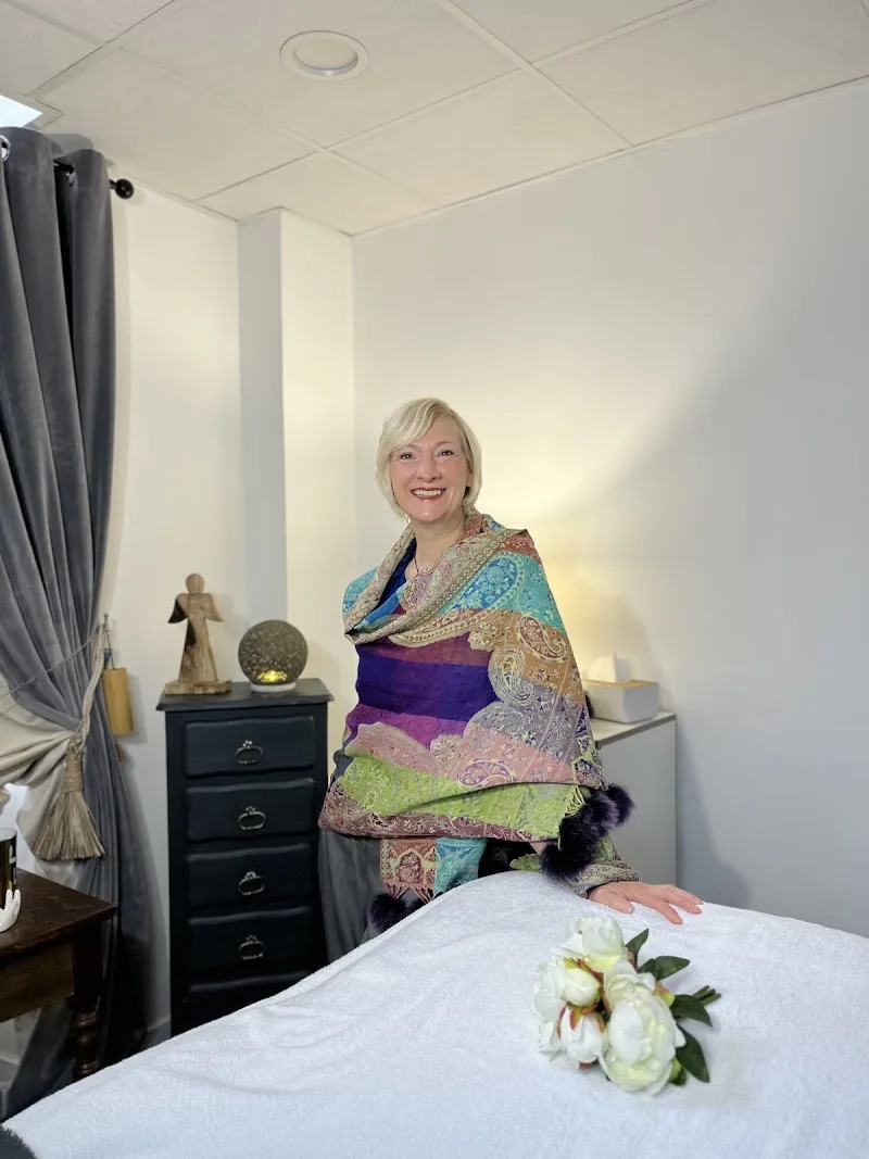 Des mains à l'infini - Massages Kobido et drainage lymphatique à Bordeaux - Massage Bordeaux - OneBooking
