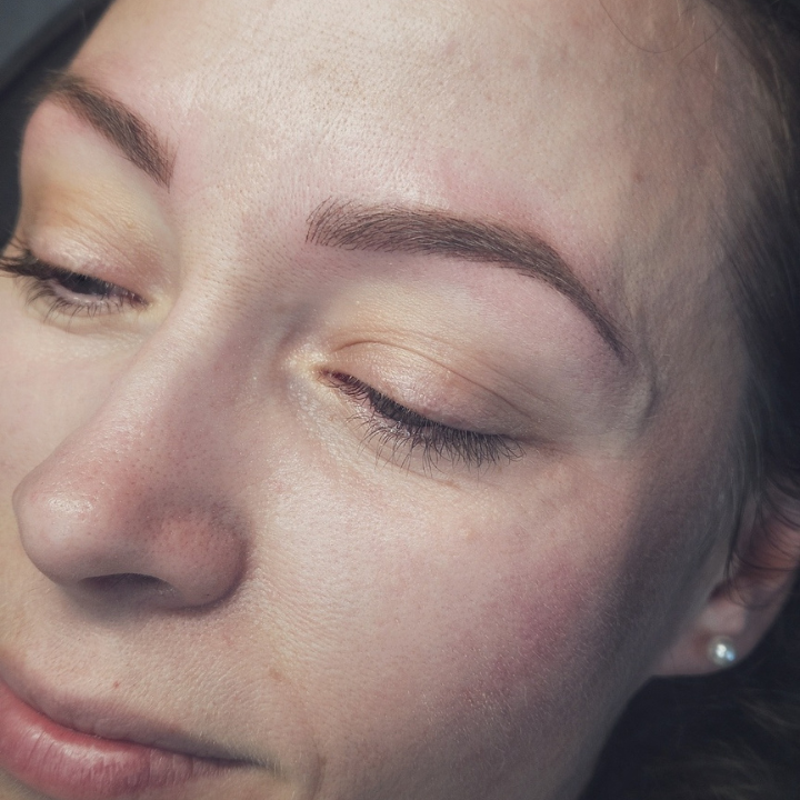 Blush france - Sourcils & cils Bordeaux - OneBooking
