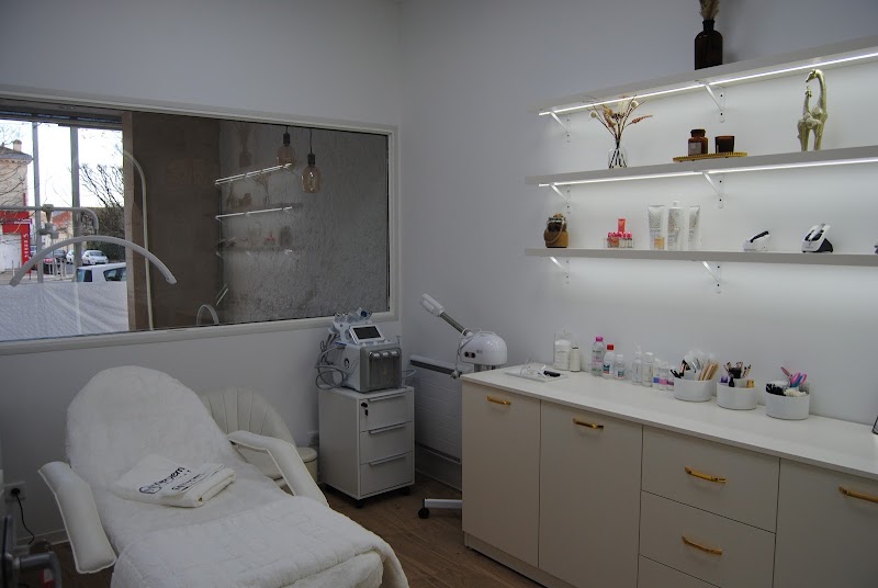 Institut Meryem - Maquillage Bordeaux - OneBooking