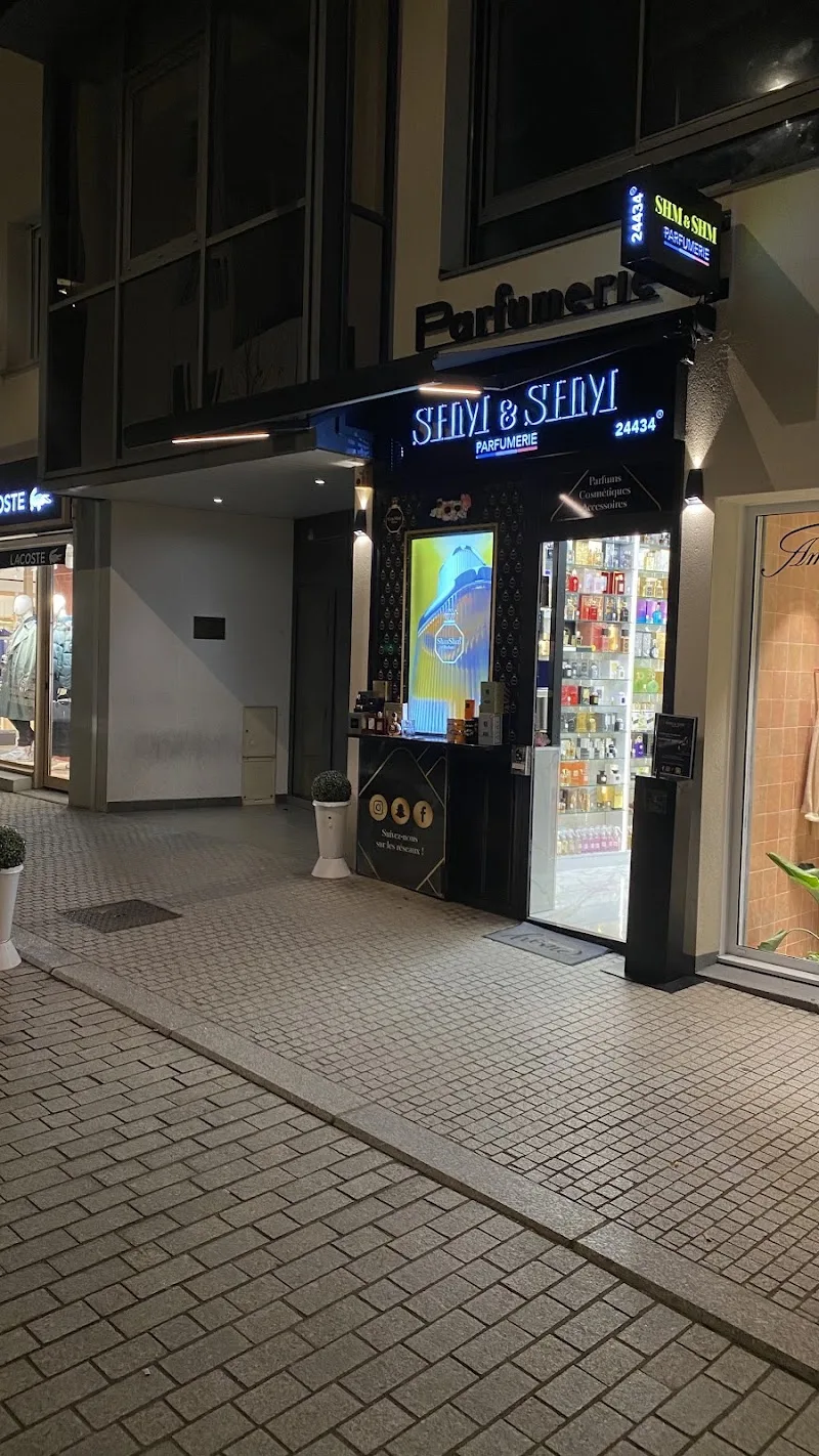 SHMSHM PARFUMERIE Jaude - Maquillage Clermont-Ferrand - OneBooking