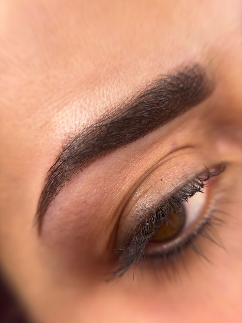 Angie dermo esthetique | Maquillage Permanent Ajaccio/ formatrice maquillage permanent en corse - Maquillage Ajaccio - OneBooking