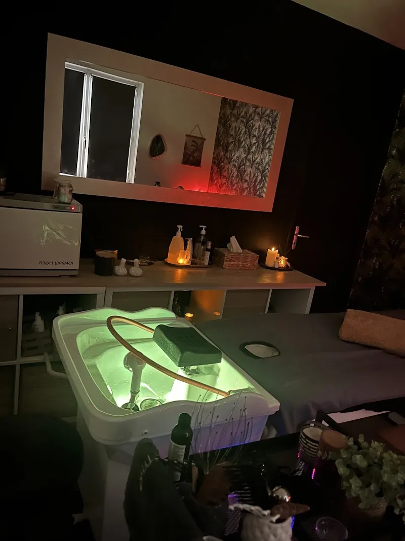 Soins d'L - Maquillage Tours - OneBooking