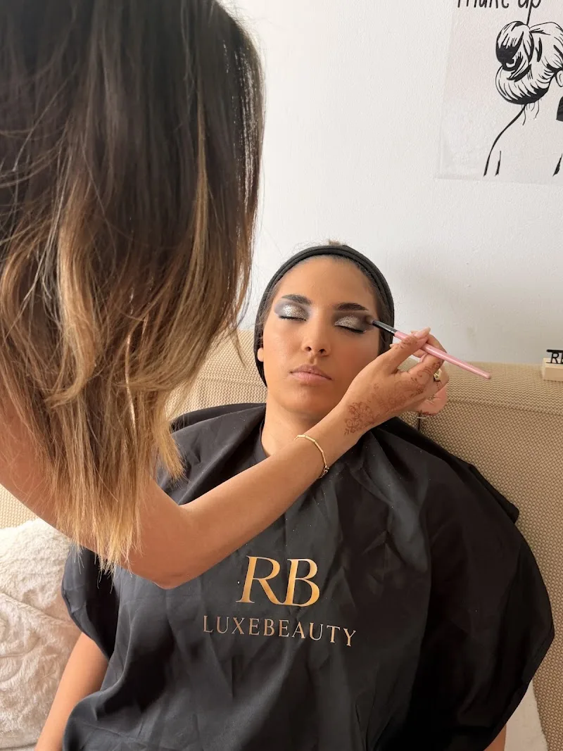 RB.luxebeauty - Maquillage Nantes - OneBooking