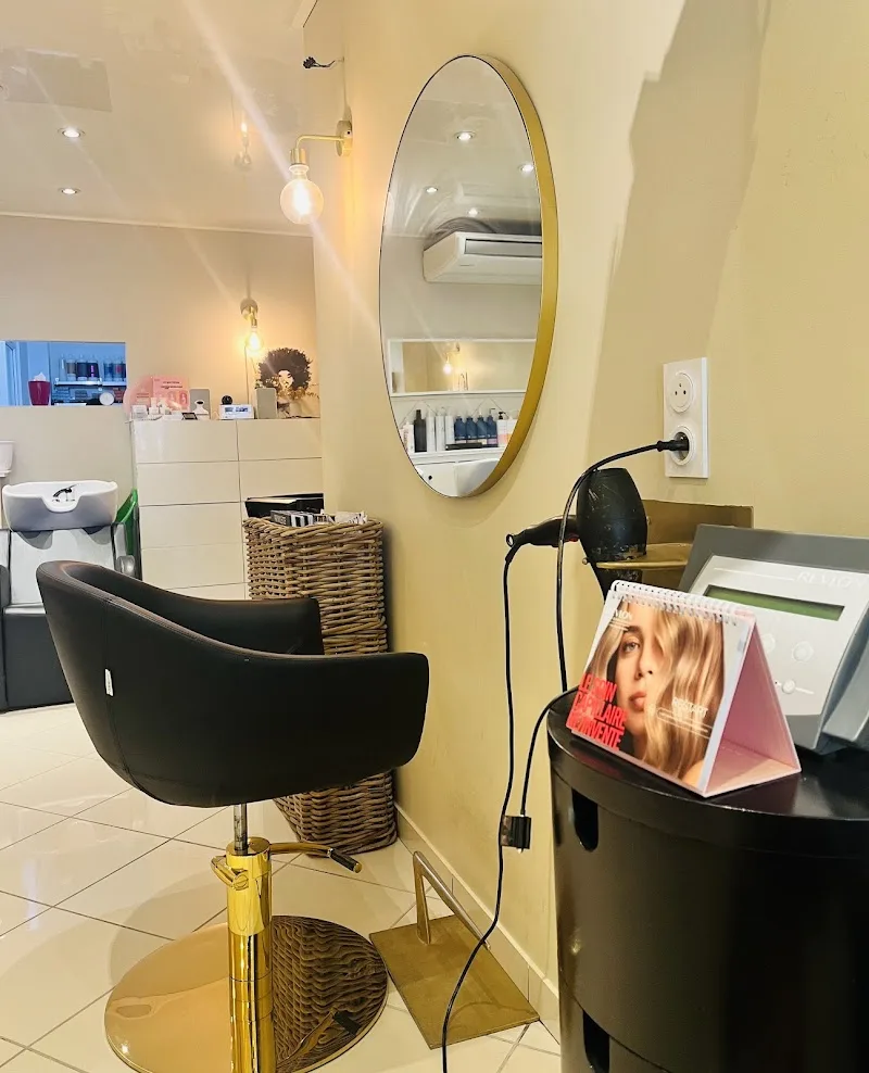 SALON COLOMBERO - Barbier Manosque - OneBooking