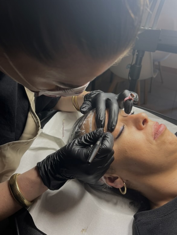 Brows Art Aurillac - Épilation Aurillac - OneBooking