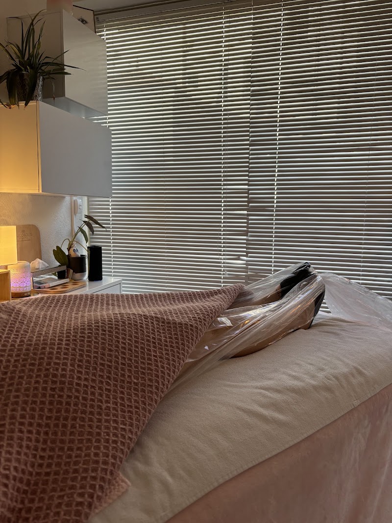 EMYTHERAPY - Madérotherapie Cannes visage & corps / Wood Therapy Massage/ Expert Colombian lymphatic drainage. - Massage Cannes - OneBooking