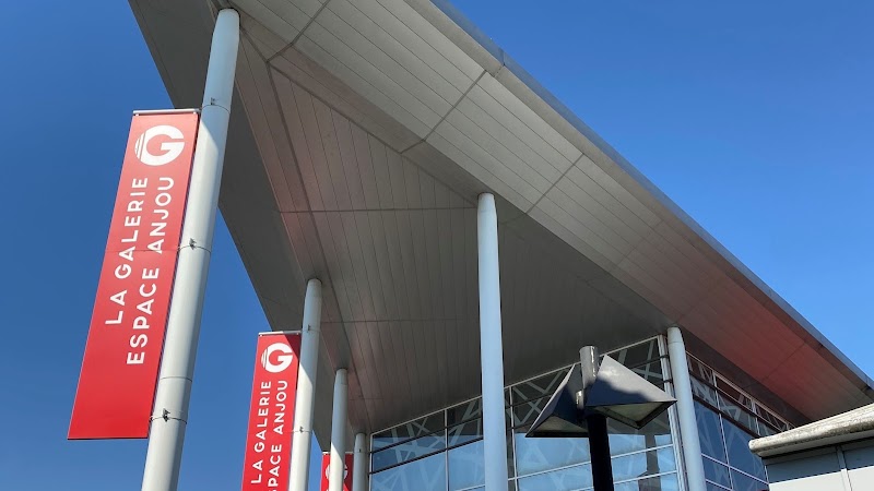 La Galerie - Espace Anjou - Barbier Angers - OneBooking