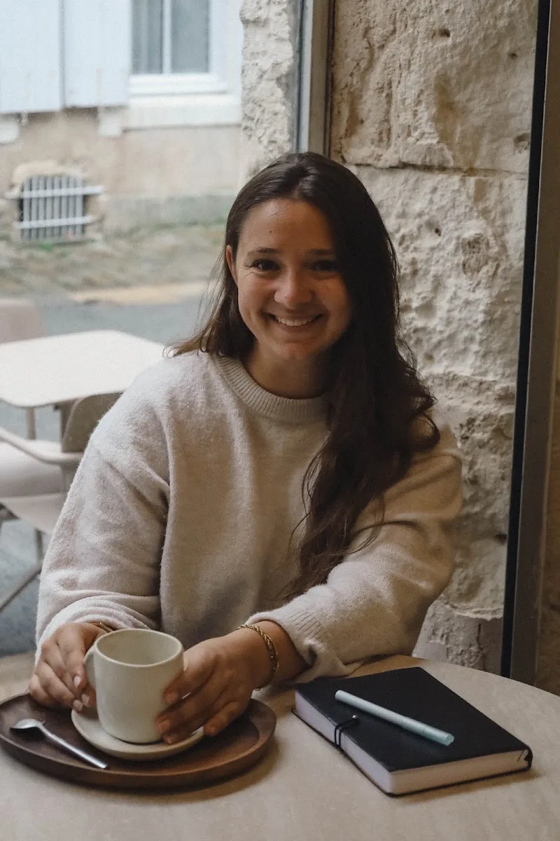 Claire | Doula • Massages • Récits de parentalité • Bain sensoriel bébé - Massage La Rochelle - OneBooking