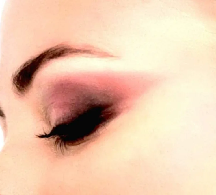 Maquilleuse Professionnelle Makeup Artist - Maquillage Nantes - OneBooking
