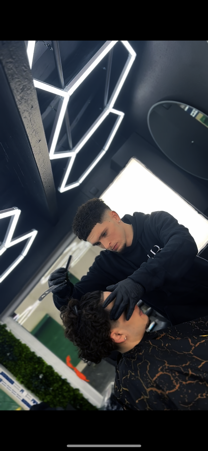 Krys Barber Beaucouzé - Barbier Angers - OneBooking