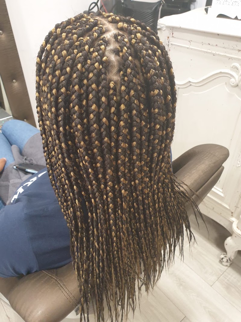Pronails premium - Cannes - Onglerie Cannes - OneBooking