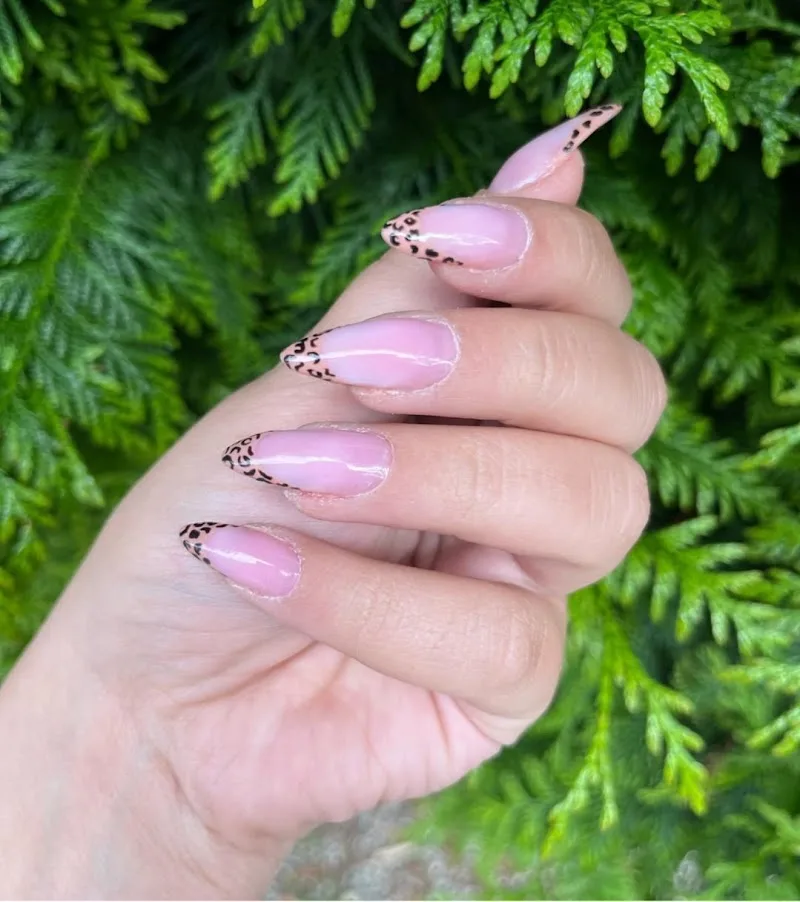 LolaRNails - Onglerie Besançon - OneBooking