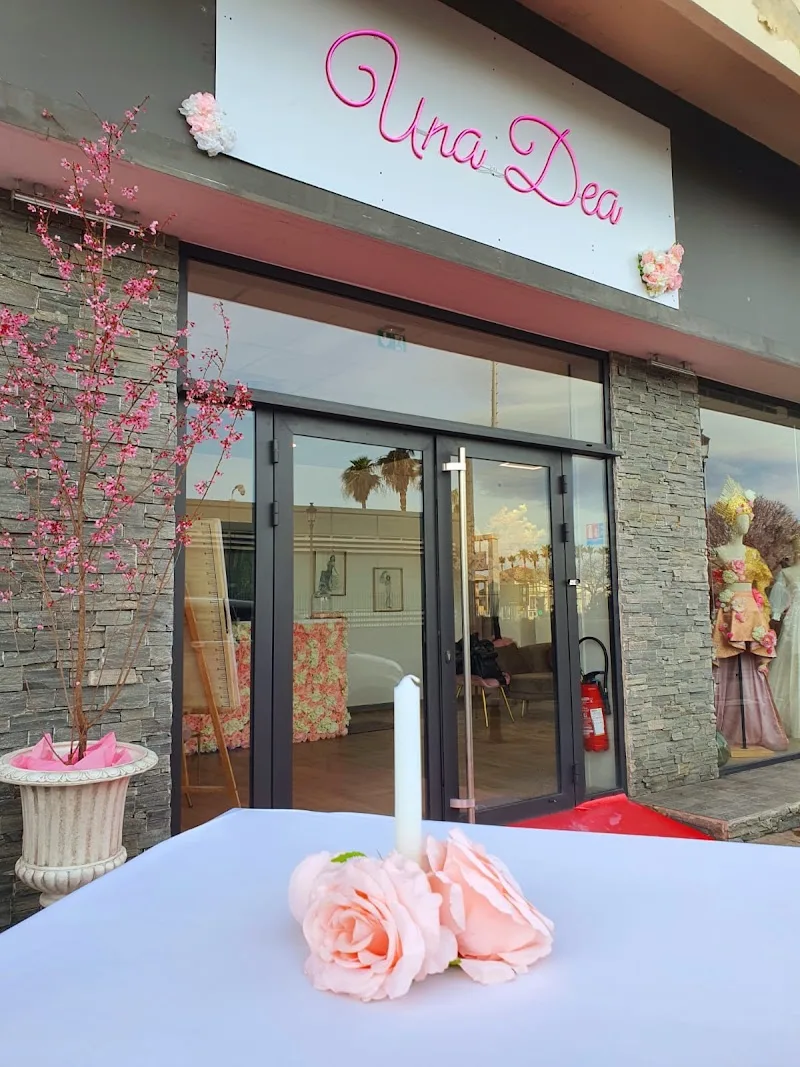 Una Dea - Coiffure Bastia - OneBooking