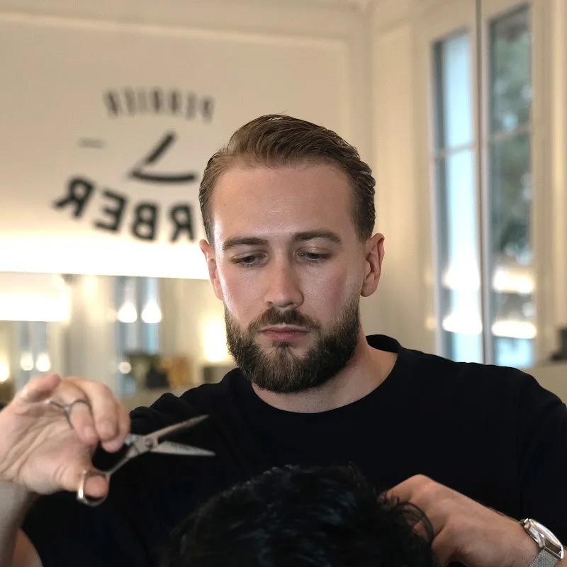 Valentin Perrier - Barber - Barbier Le Mans - OneBooking