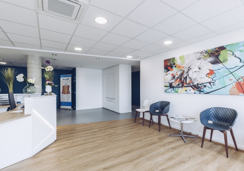 Dr Caroline Tribout-Defossez - Centre de Dermatologie Esthétique Origami - Épilation Amiens - OneBooking