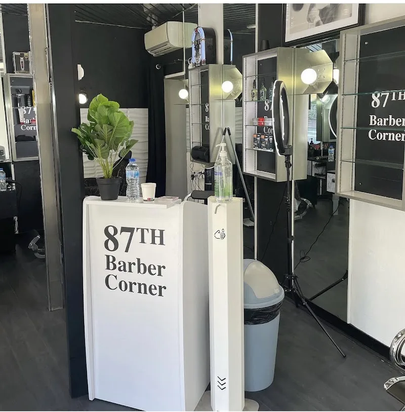87th Barber Corner - Barbier Limoges - OneBooking