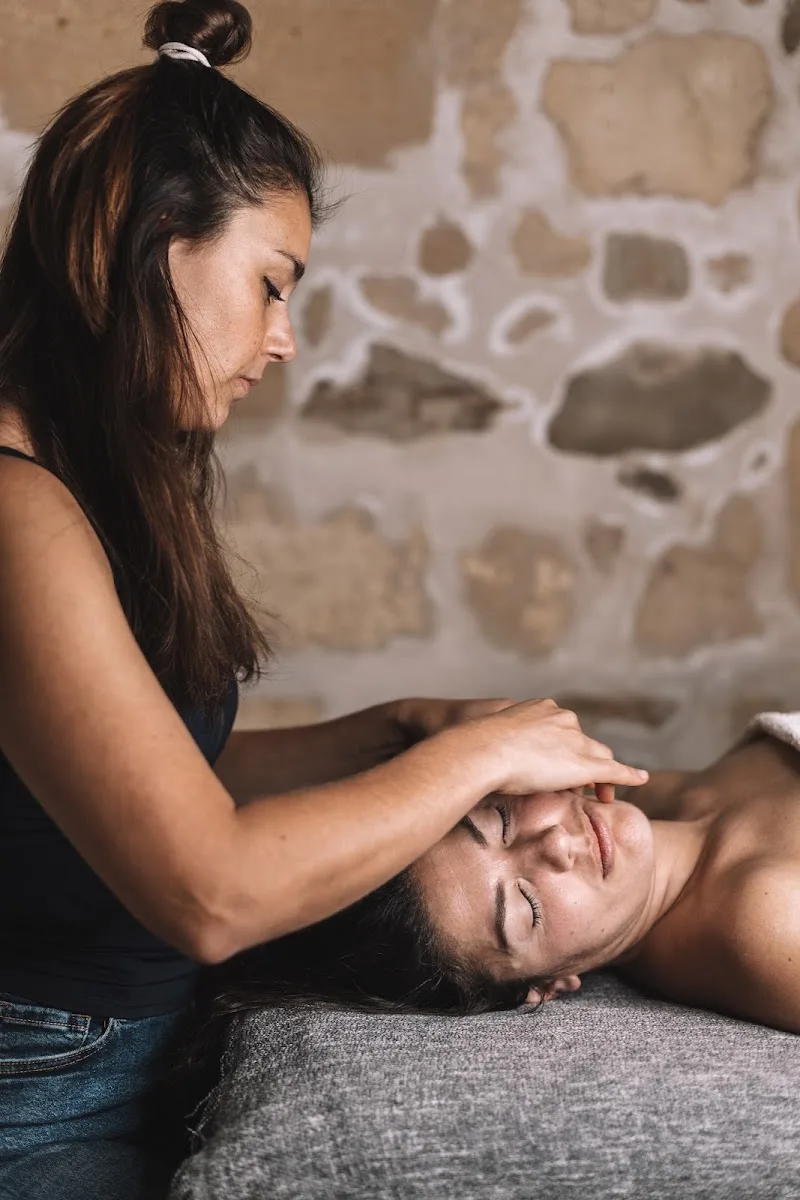 Anaïs Ghadimi : massages bien-être Bordeaux - Massage Bordeaux - OneBooking