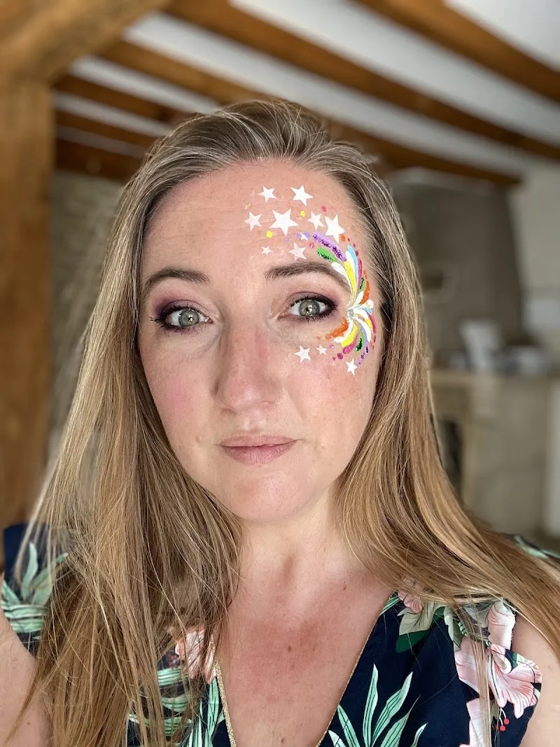 la fée pailletée maquilleuse professionnelle - Maquillage Lyon - OneBooking
