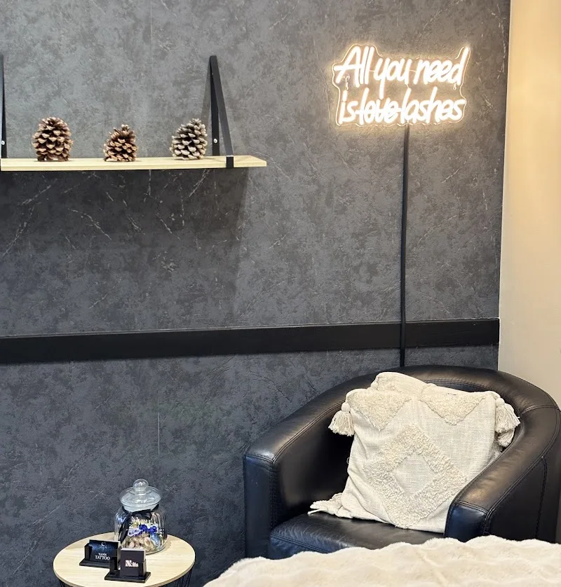 Le Bar À Cils By N'Cil - Sourcils & cils Béziers - OneBooking