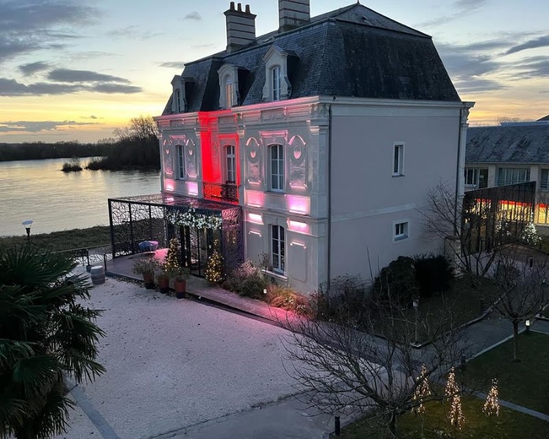 Hôtel Les 3 Lieux - La nuit, La Table, Le Bistrot - Spa Angers - OneBooking