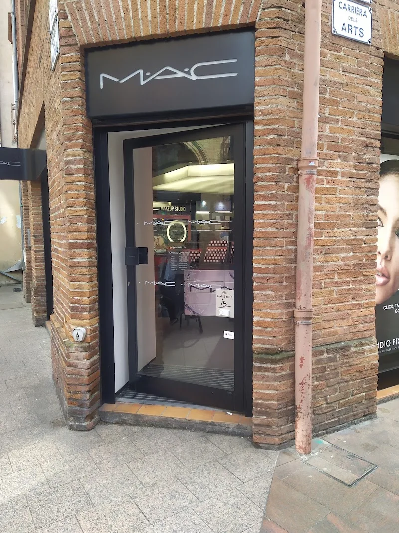MAC Cosmetics - Maquillage Toulouse - OneBooking