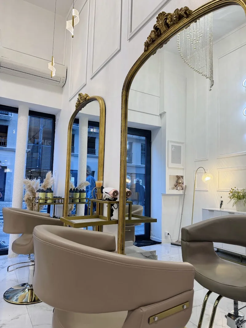 LAY’F Maison de Beauté - Coiffure Sète - OneBooking