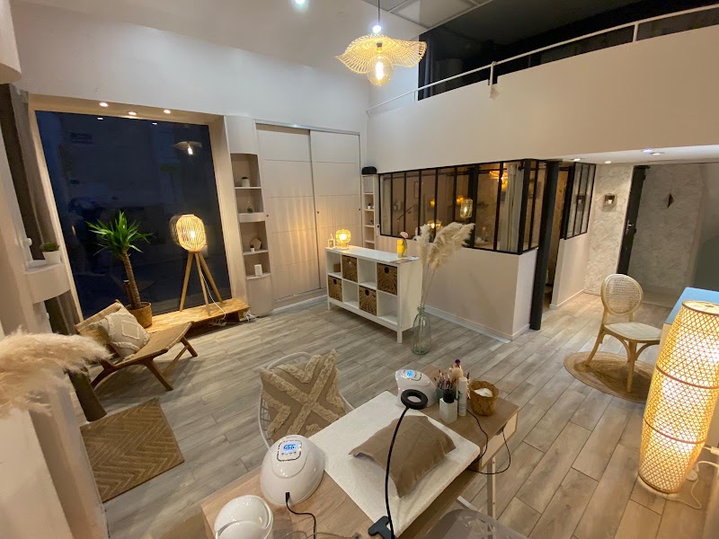 Aura - Institut de beauté Rouen - OneBooking