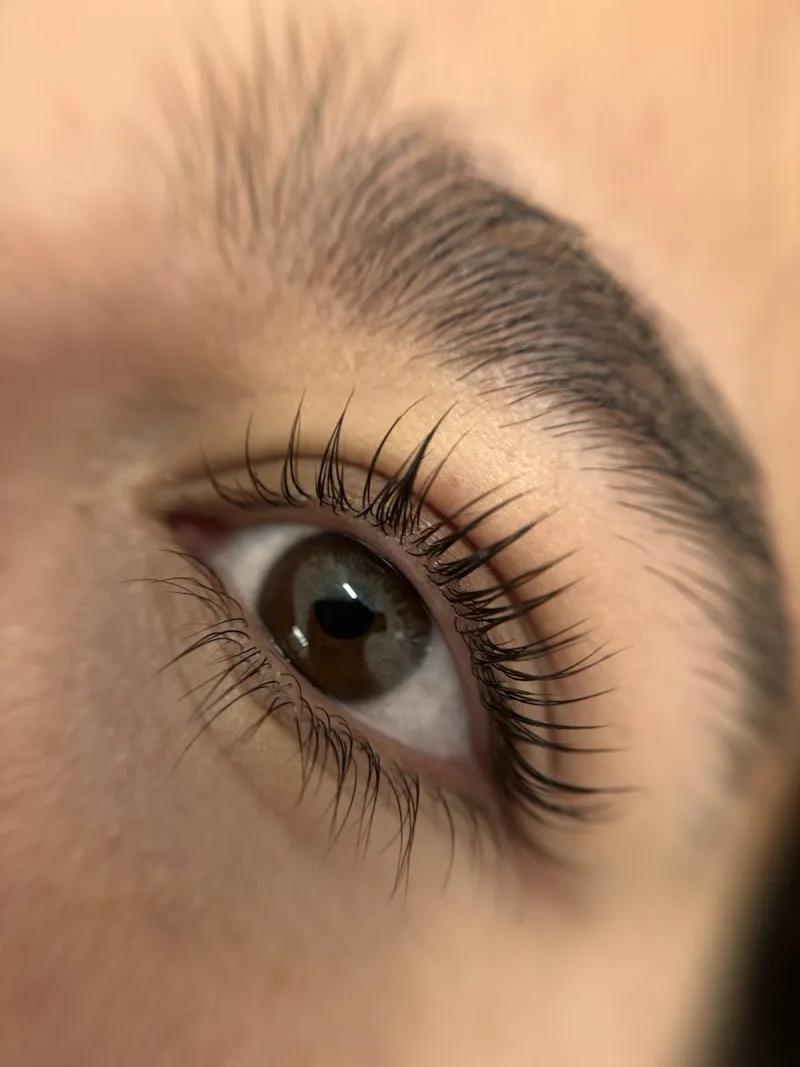 ESTHÉTICIENNE ART_INNEL - Maquillage Bordeaux - OneBooking