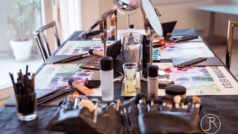 Art et Glamour - Maquillage Lyon - OneBooking