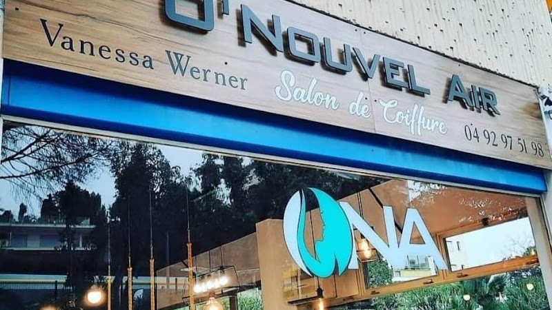 O Nouvel Air salon de coiffure spécialisé en coloration végétale/vegan et soins naturels.Head Spa. Coupe Énergétique - Coiffure Cannes - OneBooking