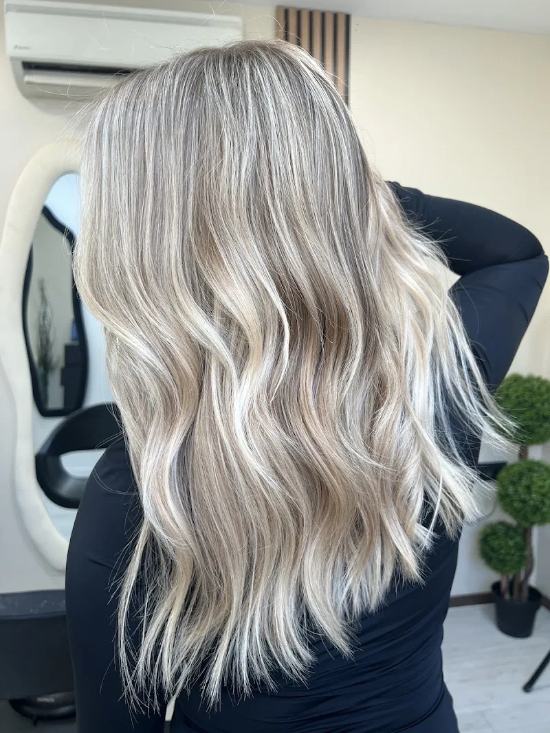 Charly Hair Studio - Coiffure Toulon - OneBooking