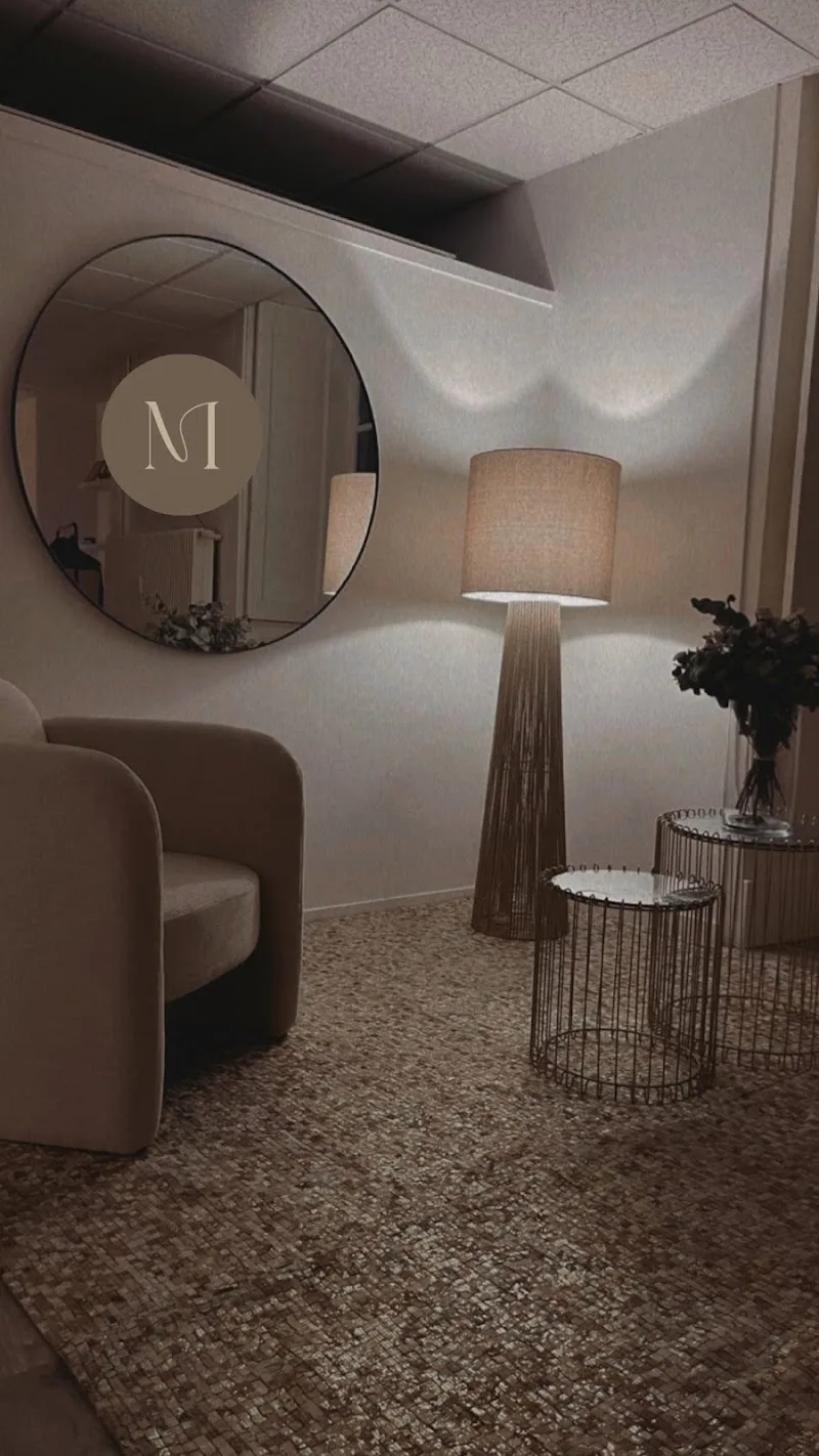 Mūse par Ma Demoiselle - Onglerie Besançon - OneBooking