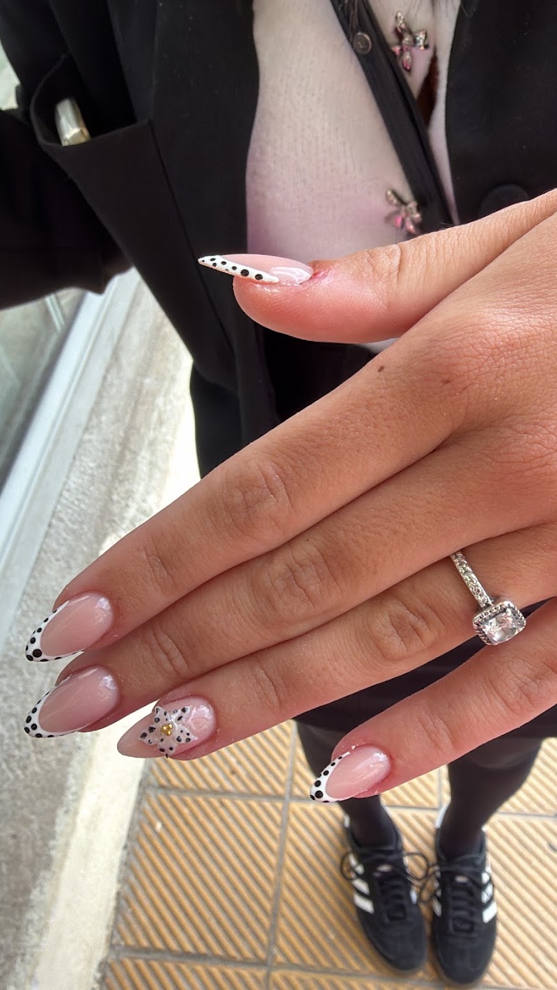 Am kimibeauty Ajaccio - Onglerie Ajaccio - OneBooking