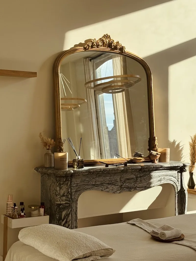 Anaïs C. Spécialiste | KOBIDO® | Drainage lymphatique Renata França | Post-Op | Madérothérapie | Massages & soins du visage - Massage Lille - OneBooking