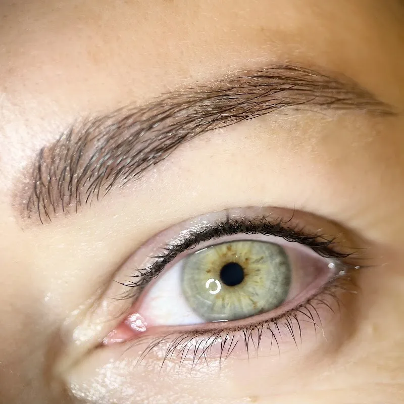 Giao Nguyen - Beauty Studio - Sourcils & cils Paris - OneBooking
