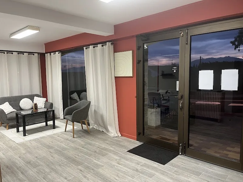 La Pause Beauté - Sourcils & cils Perpignan - OneBooking