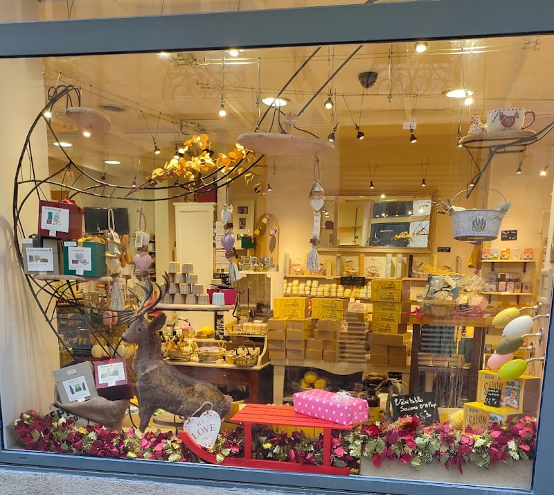 La Savonnerie de Bordeaux - Maquillage Bordeaux - OneBooking