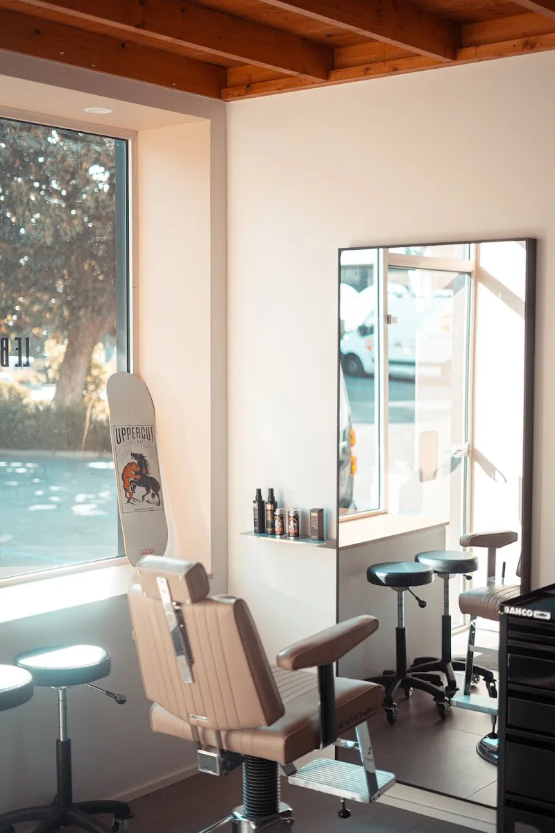 Le Bombarbier - Coiffure Fougères - OneBooking