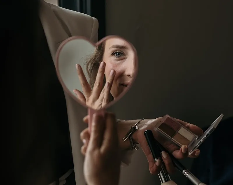 GUYSSOU PARIS | Makeup & Hair Studio - Maquillage Paris - OneBooking