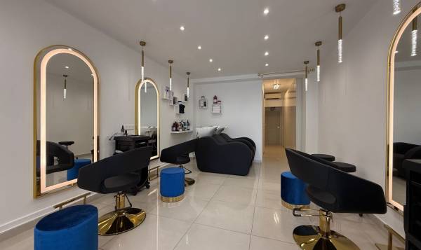 A More Beauty Salon Cannes - Coiffure Cannes - OneBooking
