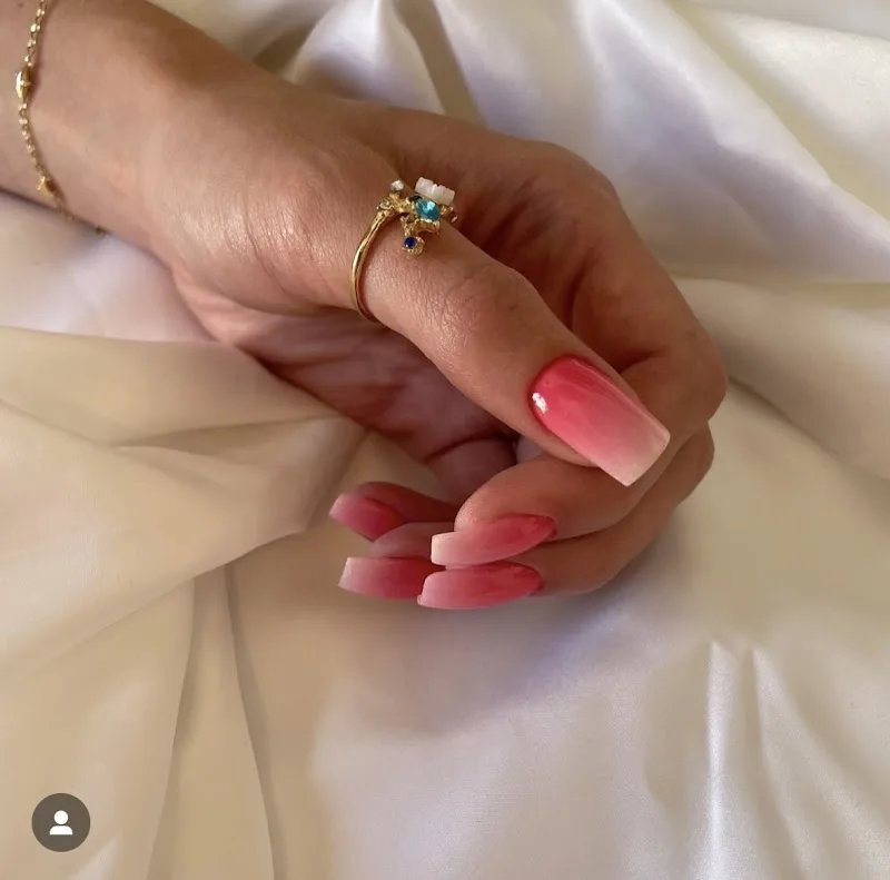Emma’s beauty - Onglerie Reims - OneBooking