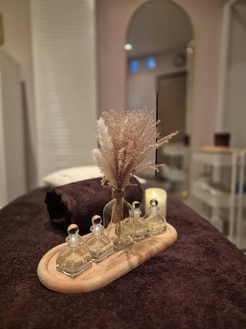 L'aura des Sens - Sourcils & cils Strasbourg - OneBooking