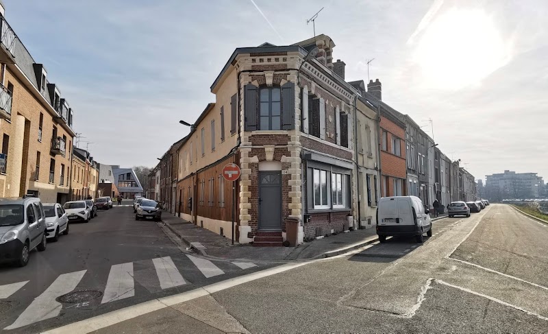 Enjoy your life Amiens / Spa et Jacuzzi privatif / Logements insolites et romantiques - Spa Amiens - OneBooking