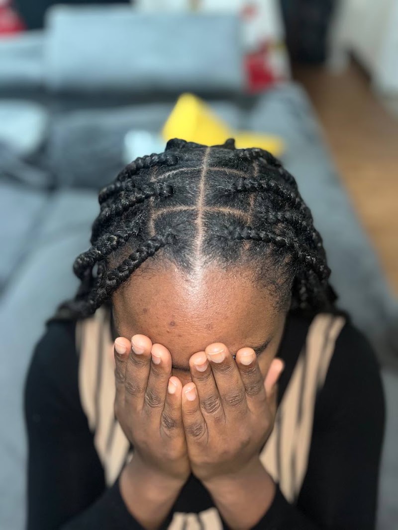 Coiffure Africaine d'Amiens chez faty - Barbier Amiens - OneBooking
