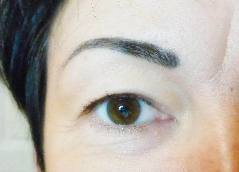 Anne Deschamps - Maquillage permanent, dermographie & épilation - Maquillage Clermont-Ferrand - OneBooking